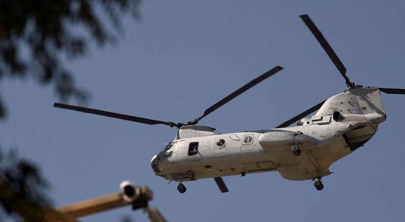 My pha huy 7 truc thang CH-46E sau khi chung buoc phai bo lai Kabul-Hinh-12