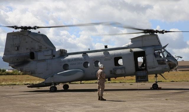 My pha huy 7 truc thang CH-46E sau khi chung buoc phai bo lai Kabul-Hinh-13