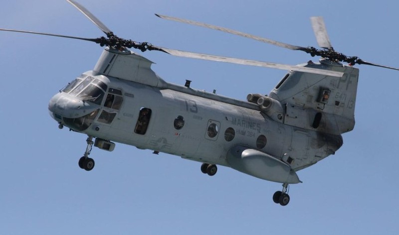 My pha huy 7 truc thang CH-46E sau khi chung buoc phai bo lai Kabul-Hinh-14