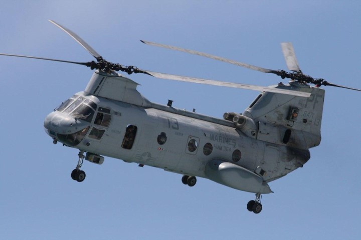 My pha huy 7 truc thang CH-46E sau khi chung buoc phai bo lai Kabul-Hinh-17