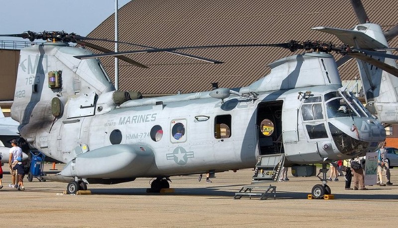 My pha huy 7 truc thang CH-46E sau khi chung buoc phai bo lai Kabul-Hinh-4