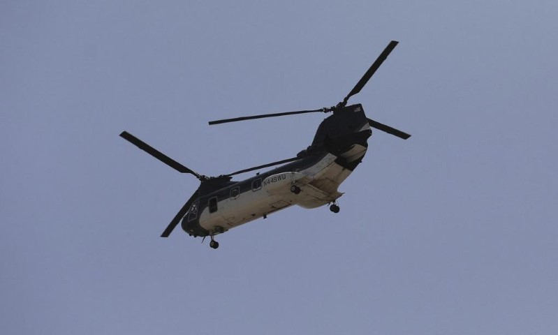 My pha huy 7 truc thang CH-46E sau khi chung buoc phai bo lai Kabul-Hinh-7