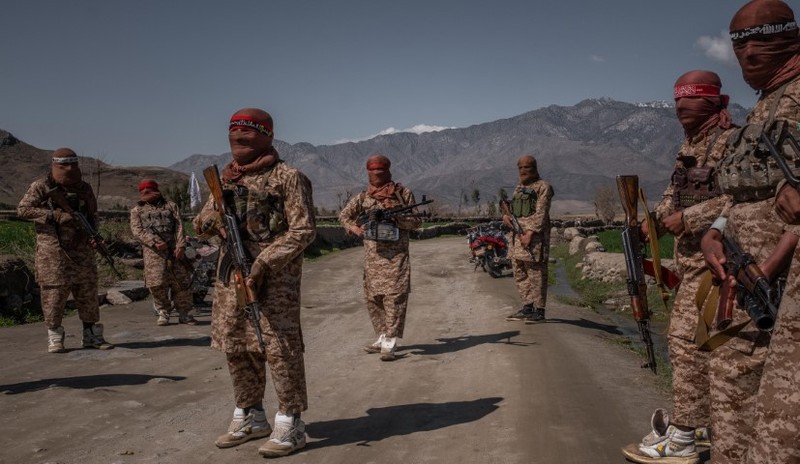 Red Group - Biet doi khet tieng cua Taliban-Hinh-10