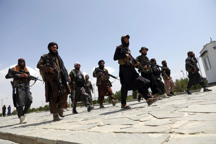 Taliban bat ngo bi tan cong, nghi van tan quan Afghanistan vung day!-Hinh-10