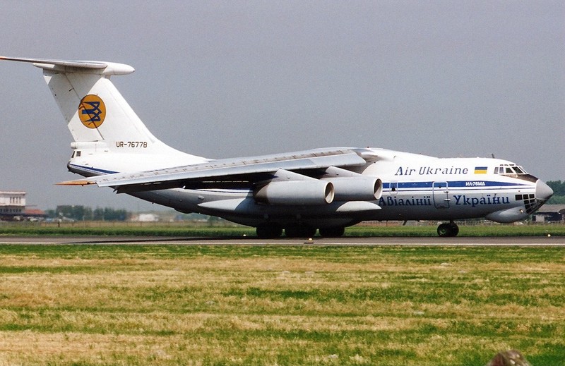 Phi cong Ukraine trom van tai co Il-76 o Afghanistan bay sang Iran ban-Hinh-11