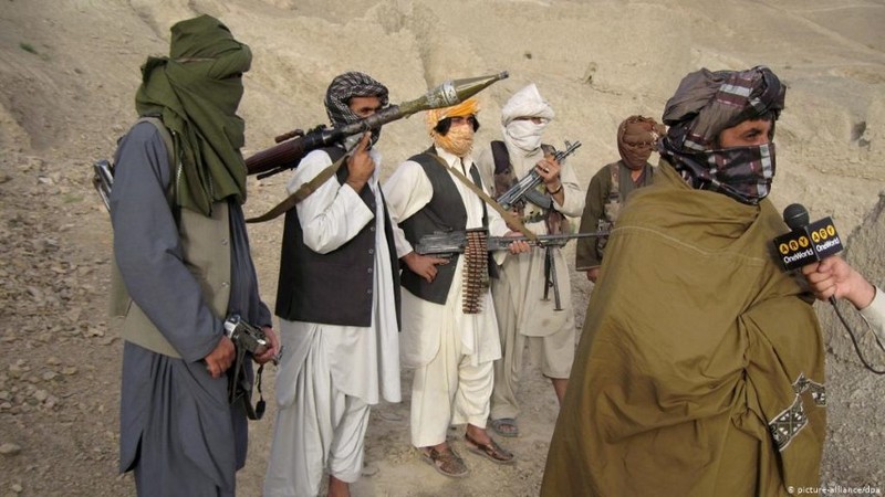 Chua binh dinh xong Afghanistan, Taliban da de doa Uzbekistan-Hinh-12