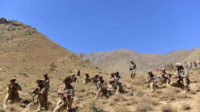 Panjshir that thu khi thu linh khang chien dang di cau vien-Hinh-9