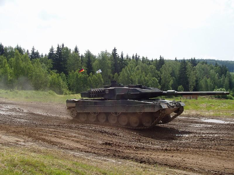Phat ban lap ky luc cua Leopard 2A6 khien xe tang Nga 