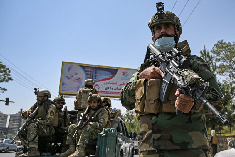 Taliban sat hai chuyen gia chong khung bo Afghanistan-Hinh-5