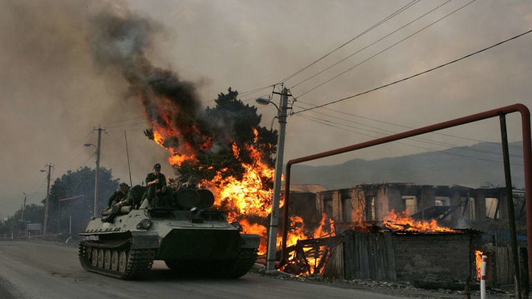 Ukraine thiet hai nang o mien Dong, phao binh Donetsk qua manh!-Hinh-2