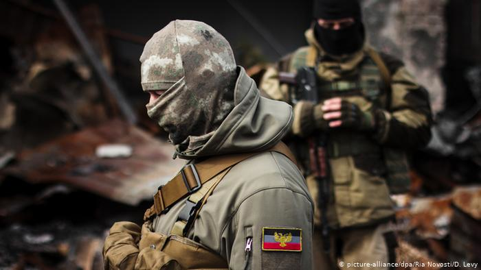 Ukraine thiet hai nang o mien Dong, phao binh Donetsk qua manh!-Hinh-5