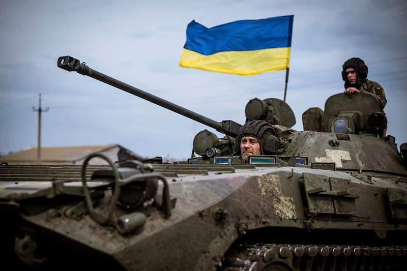 Ukraine un un keo vu khi hang nang toi sat Nga giua dem-Hinh-13