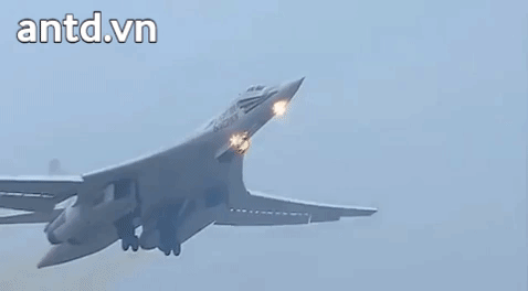 'Thien nga trang' Tu-160M2, dinh cao vu khi Lien Xo duoc Nga hoan thien
