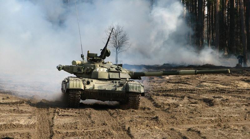 Xe tang T-64BM Bulat cua Ukraine doi dau voi T-72B3 cua phe ly khai-Hinh-8