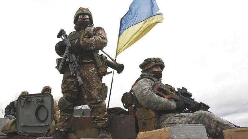 Quan doi Ukraine tan cong phe ly khai Donbass tren toan mat tran-Hinh-6