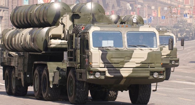 Dung nhu du doan cua NATO, Nga da dieu ten lua S-400 toi sat Ukraine-Hinh-10