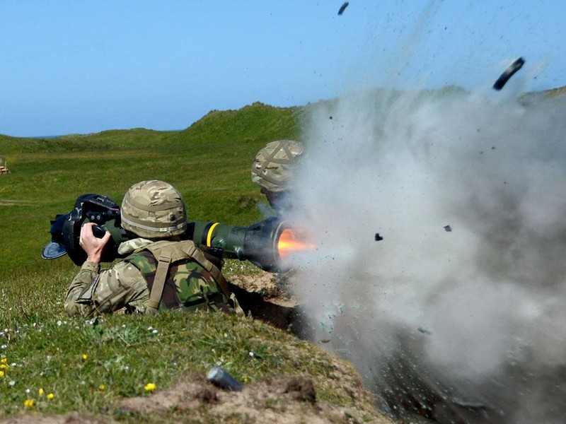 Nga 'giat minh' khi Ukraine nhan ten lua chong tang 'manh hon Javelin'-Hinh-9