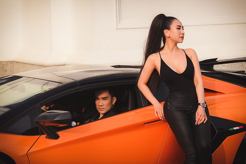 Quang Ha lai Lamborghini 70 ty cho nu CEO nong bong du xuan-Hinh-5