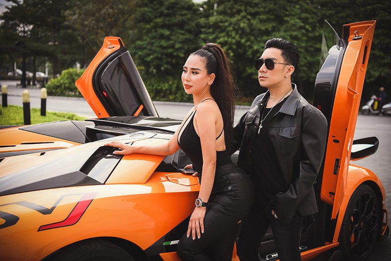 Quang Ha lai Lamborghini 70 ty cho nu CEO nong bong du xuan-Hinh-6