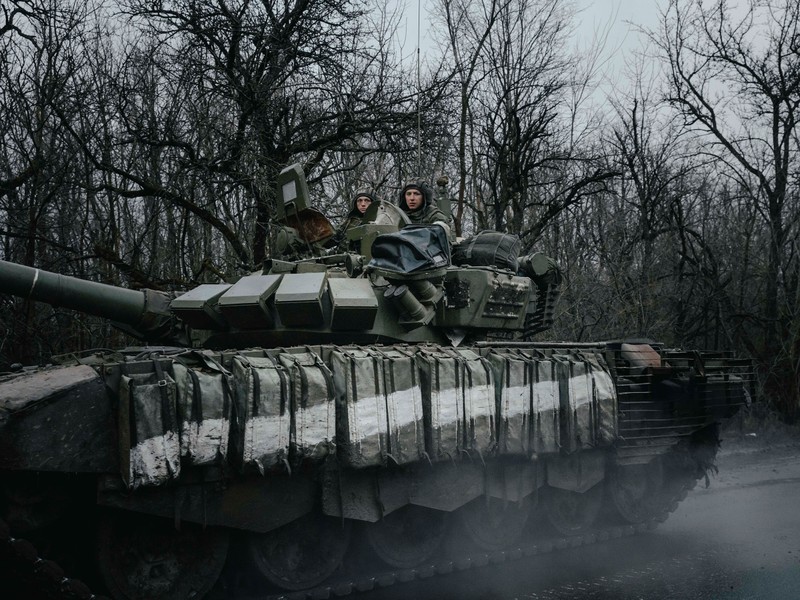 Hành trình tiến vào Ukraine của quân đội Nga đang diễn ra vô cùng hấp dẫn. Hãy cùng nhau tìm hiểu tô vẻ chiến thuật và sự chuẩn bị tinh tế trước khi chinh phục mục tiêu. Xem hình ảnh này để nắm bắt tất cả những điều này.