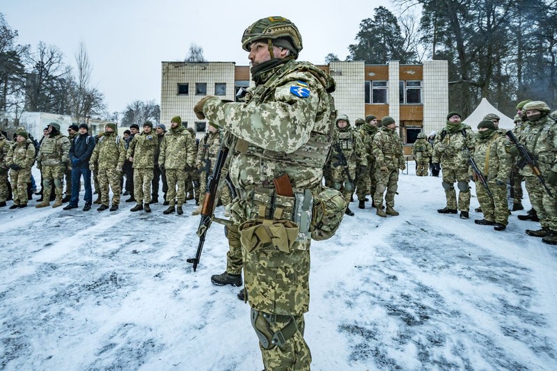 Ukraine mat quyen kiem soat Kherson, linh du Nga nhay xuong Kharkiv-Hinh-5