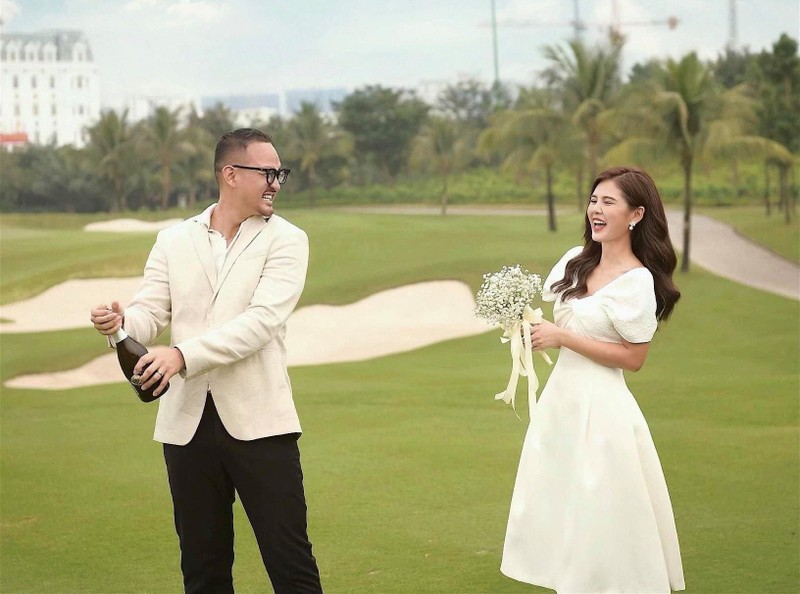Chong MC Thu Hoai: 'May man khi vo biet choi golf'-Hinh-2