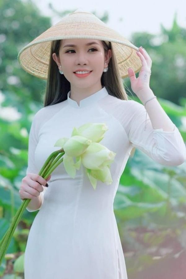 Ban than 'Vang Anh' sau 16 nam: Dang sexy, mat nhu doi muoi-Hinh-5