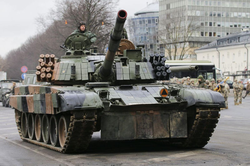 Ukraine nhan xe tang PT-91 tu Ba Lan, san sang tong tan cong Kherson?-Hinh-15