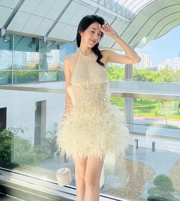 Thuy Tien hiem hoi dang anh o thi hien tai-Hinh-4