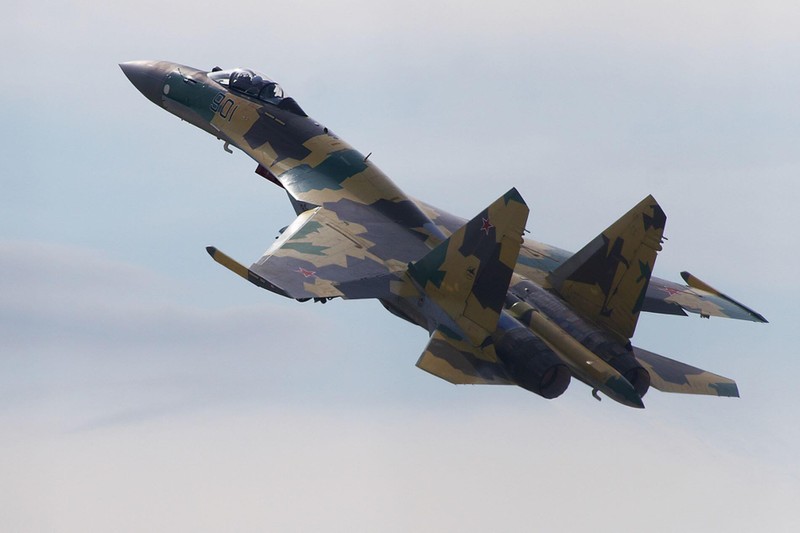 Nga chuan bi giao cung luc 20 tiem kich Su-35 cho Iran?-Hinh-6