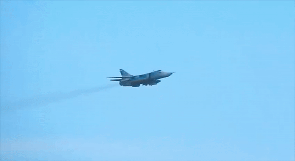 'Kiem si' Su-24 Ukraine trang bi ten lua Kh-25MP de truy tim he thong phong khong Nga?