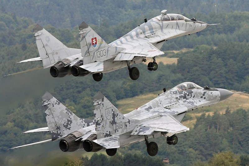 Slovakia: Khong co chuyen chuyen giao MiG-29 cho Ukraine-Hinh-11