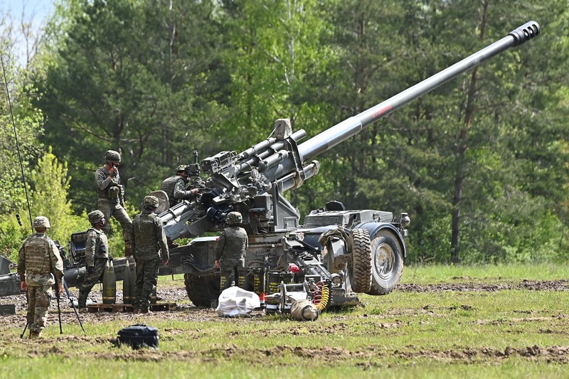 Bat ngo: Ukraine dung dan tang tam cho phao M777-Hinh-7