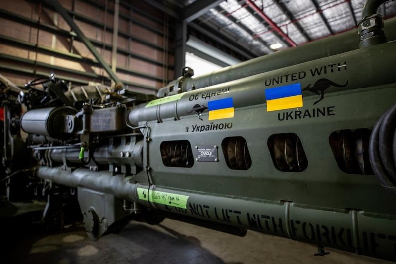 Bat ngo: Ukraine dung dan tang tam cho phao M777-Hinh-8