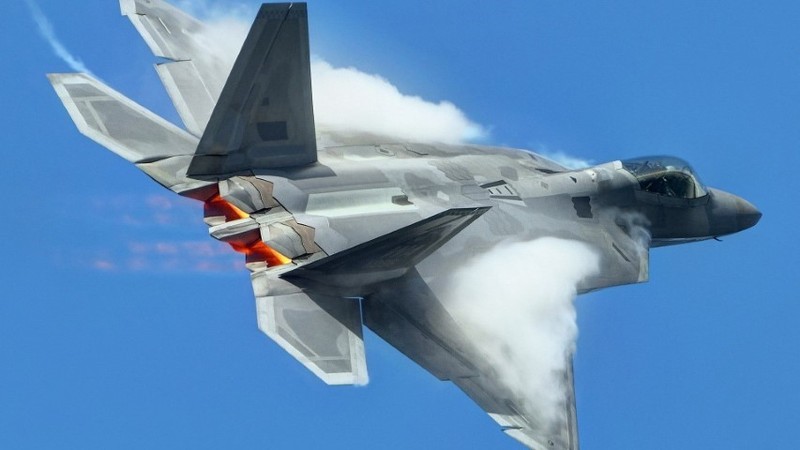 View - 	Vì sao Mỹ quyết không xuất khẩu tiêm kích tàng hình F-22 Raptor?