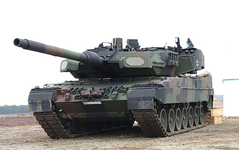 Xe tang Leopard 2 Duc bat luc truoc con doc 30 do!-Hinh-6