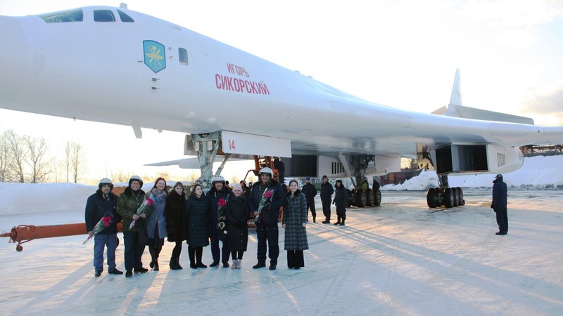 Nga sap nhan Tu-160M, mau oanh tac co moi dau tien sau 30 nam-Hinh-19