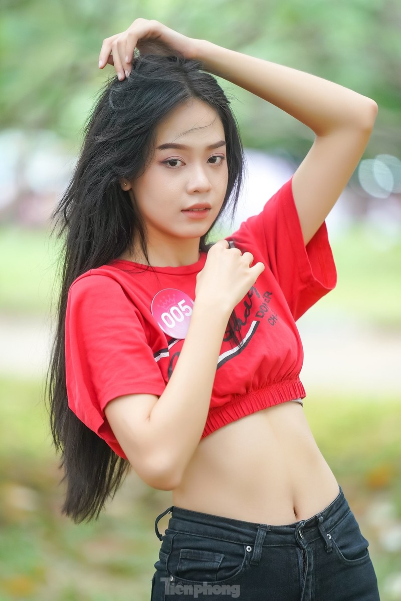 Vong eo thon cua Hoa hau Huynh Thi Thanh Thuy-Hinh-5