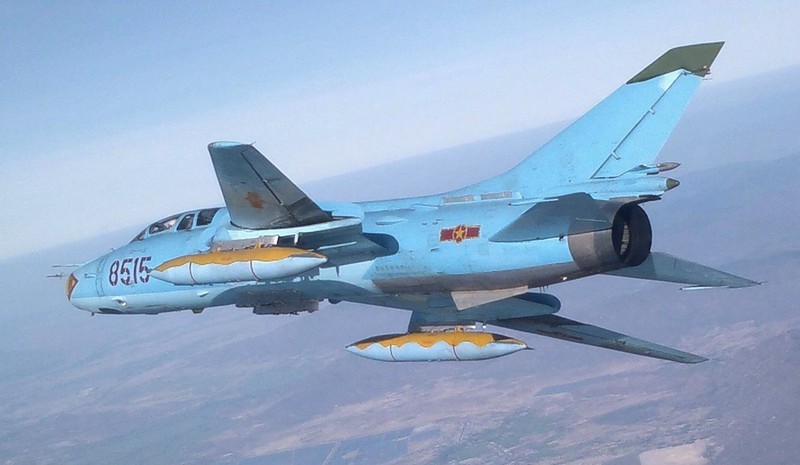 Doi canh cua tiem kich - bom Su-22 Viet Nam co gi dac biet?-Hinh-4
