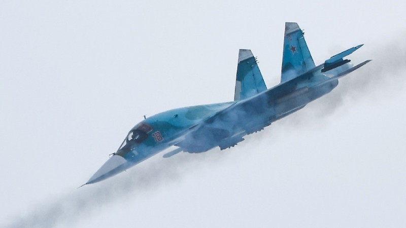 Bat luc truoc bom thong minh cua Nga, Ukraine tim cach giang don vao Su-34-Hinh-2