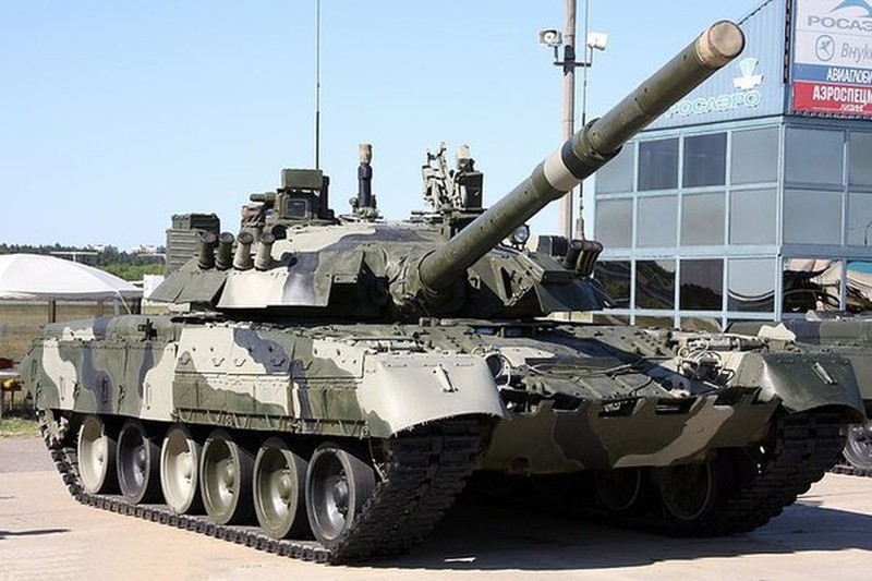 That bai cua xe tang T-72M1 va T-80U truoc Leopard 2A4 vao nam 1994 cho thay dieu gi?-Hinh-14