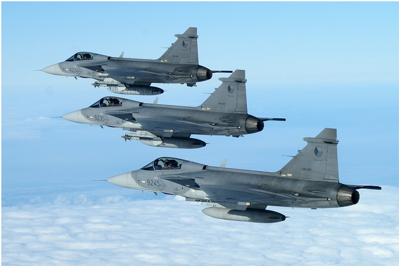 Tiem kich JAS 39 phu hop voi Ukraine hon la F-16 tu NATO-Hinh-4