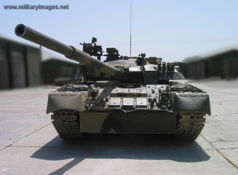 Sip nhan xe tang Merkava tu Israel de 'ranh tay' chuyen giao T-80U-Hinh-10