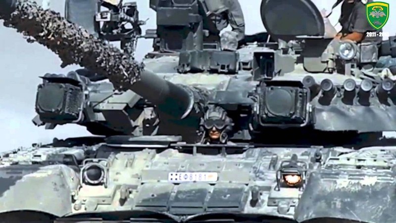 Sip nhan xe tang Merkava tu Israel de 'ranh tay' chuyen giao T-80U-Hinh-6