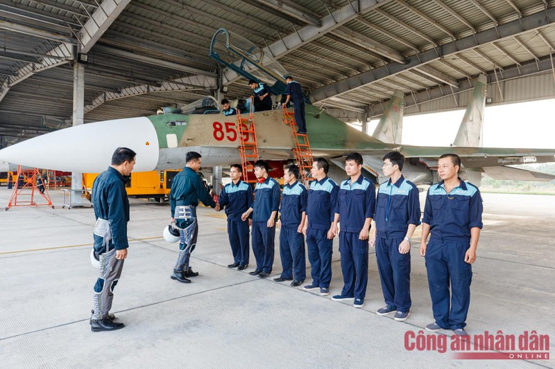 Lam chu “Ho mang chua” SU-30MK2-Hinh-2