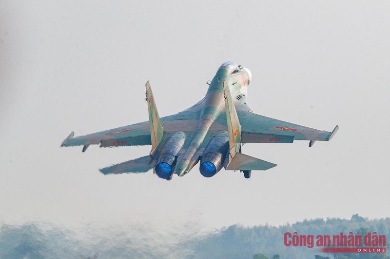 Lam chu “Ho mang chua” SU-30MK2-Hinh-6