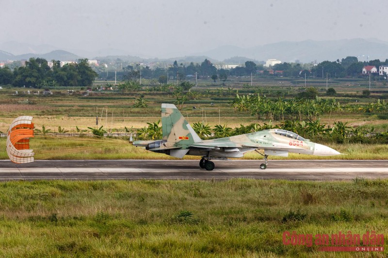 Lam chu “Ho mang chua” SU-30MK2-Hinh-8