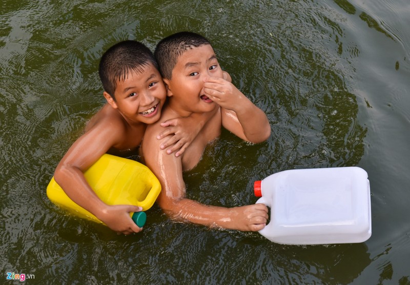 Tre em Ha Noi tam giai nhiet o ao lang nghin nam-Hinh-7