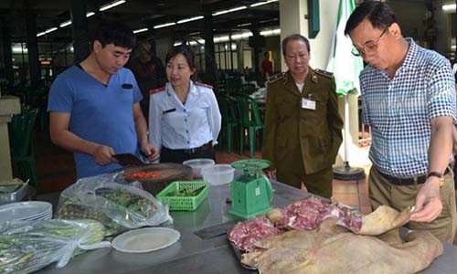 Ha Noi: "Nong" van de ve sinh an toan thuc pham mua he