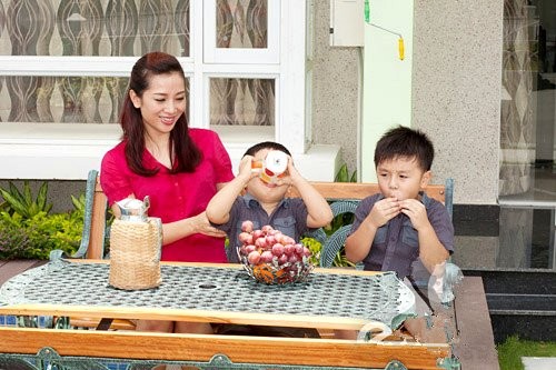 Cuoc song giau sang nhu mo cua A hau quy ba Thu Huong-Hinh-9